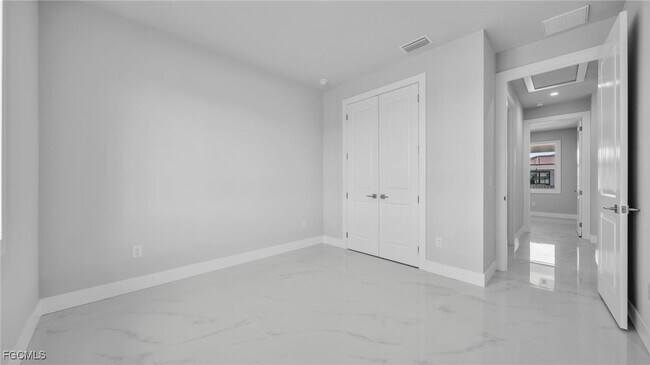 Building Photo - 1029 NW 35th Pl