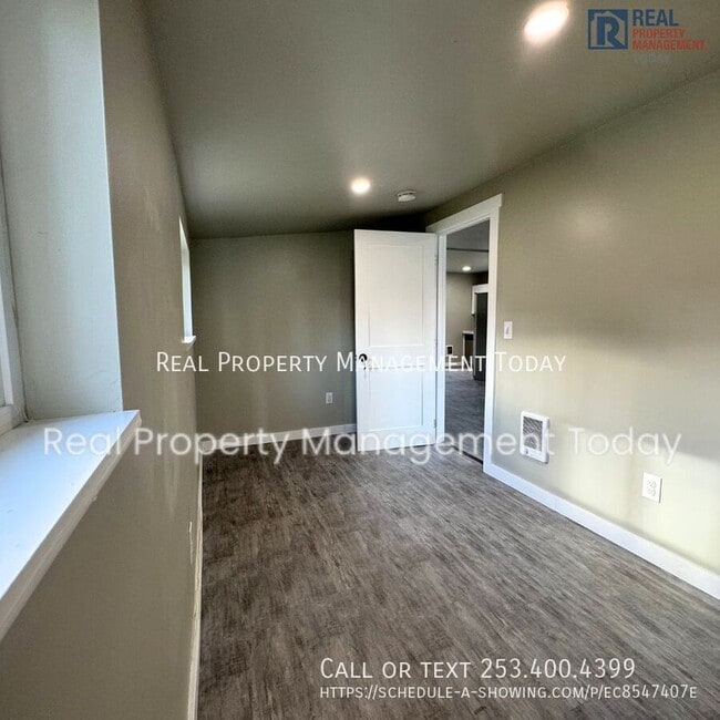 Building Photo - 4614 S Alaska St