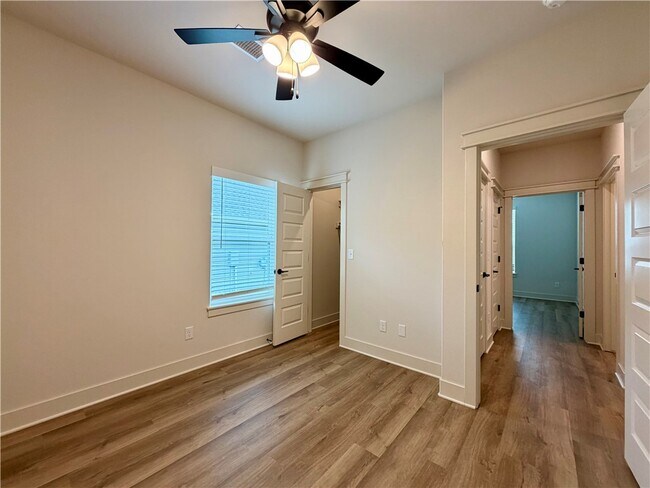 Building Photo - 4 Shetland Cir