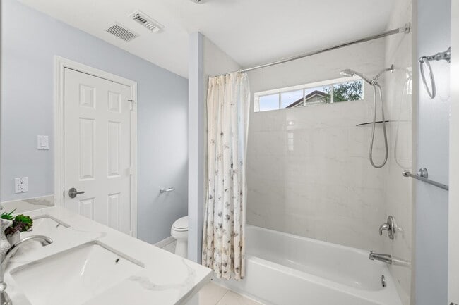 Building Photo - 3622 Springhill Ln