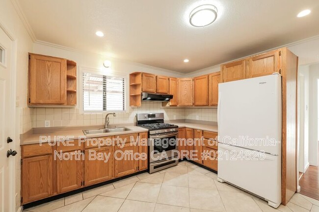 Building Photo - 1426 Olive St