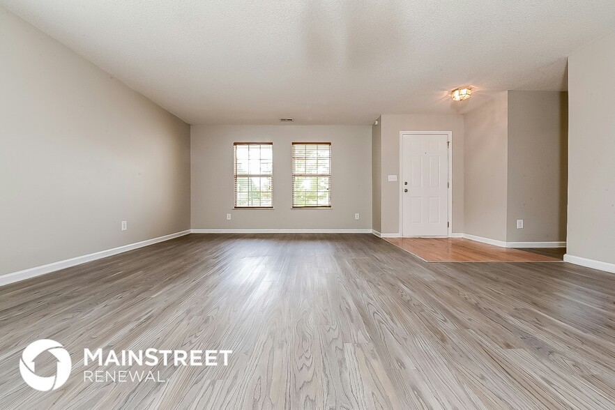 Building Photo - 2010 Sweet Bay