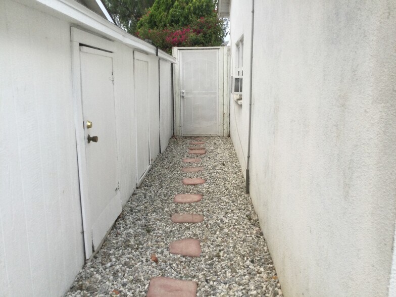 Building Photo - 20957 Community St