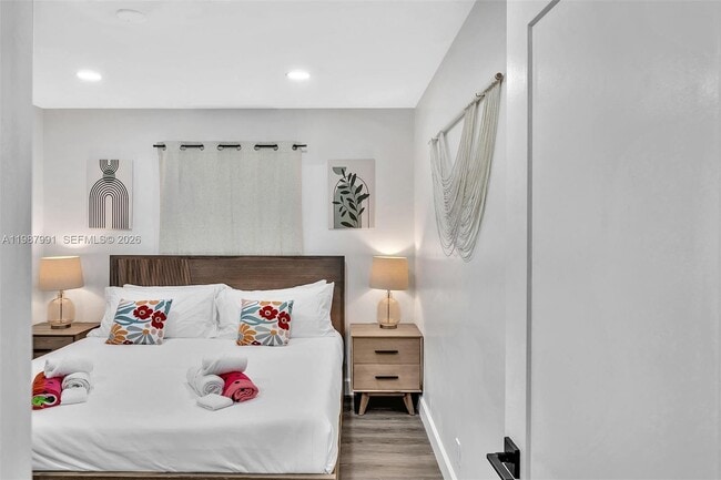 Building Photo - 703 NE 7th St