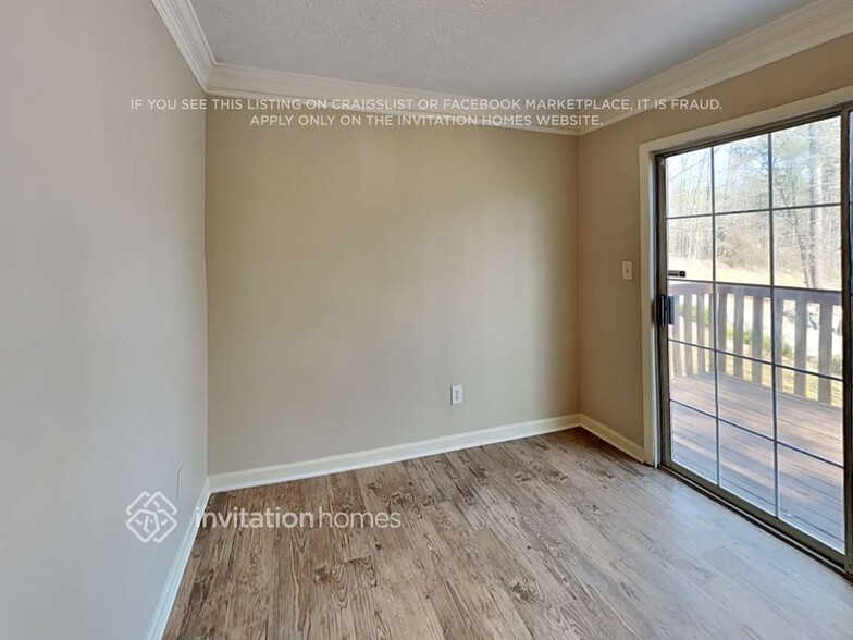 Building Photo - 2978 Rapids Dr