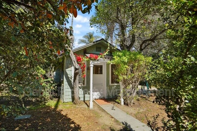 Building Photo - 18549 Calvert St