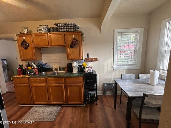 Building Photo - 741 S 39th St