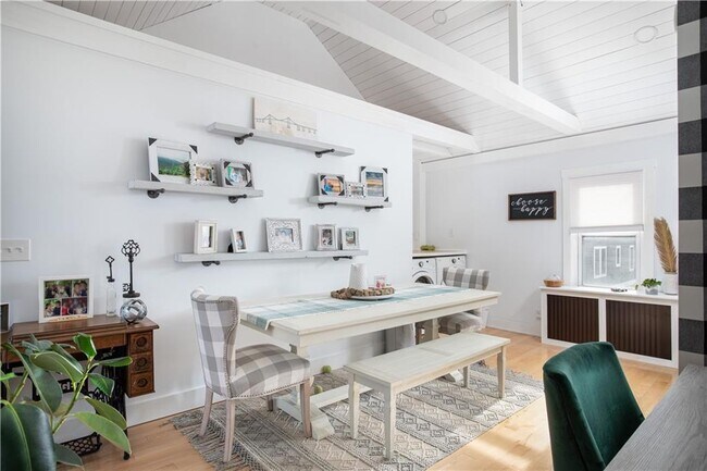 Building Photo - 22 Dearborn St