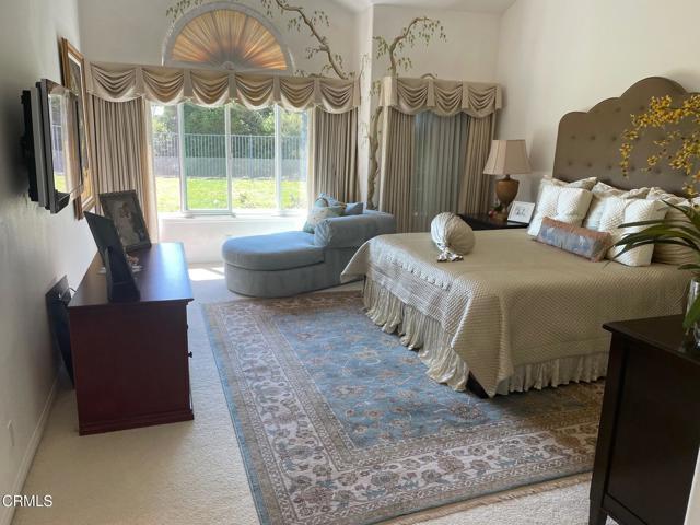 Building Photo - 2109 Valleyfield Ave