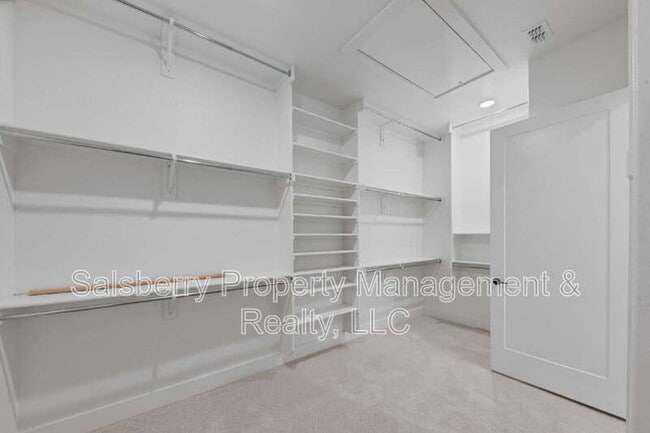 Building Photo - 1790 Coopers Hawk Dr