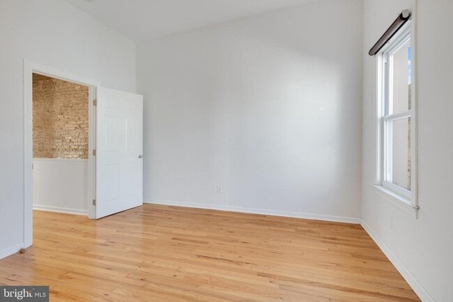 Building Photo - 1517 S LeCount St
