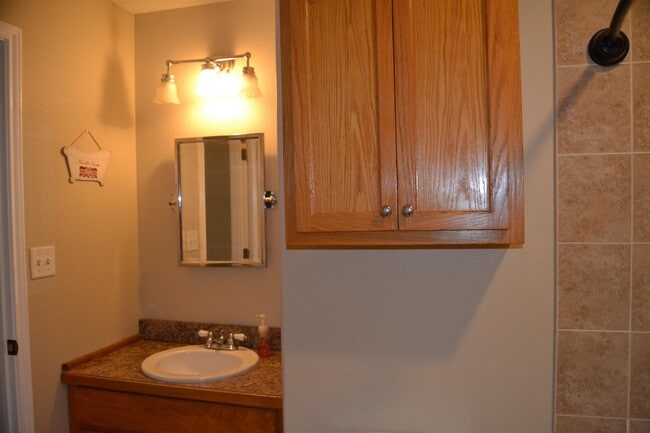Building Photo - 109 Ramon Cardenas Dr
