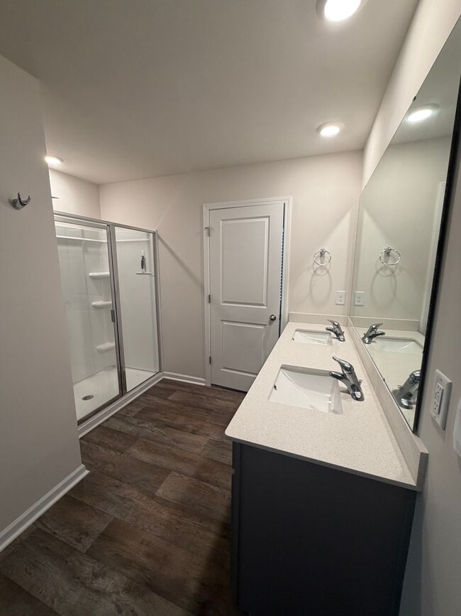 Building Photo - Spacious New Construction Home with 5 Bedrooms, 3 Full Baths