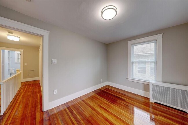 Building Photo - 167 Lafayette St