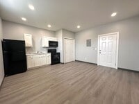 Building Photo - 1 bedroom 1 bath modern apartment