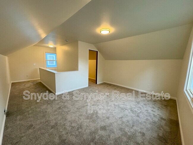 Building Photo - 1173 Dayton St