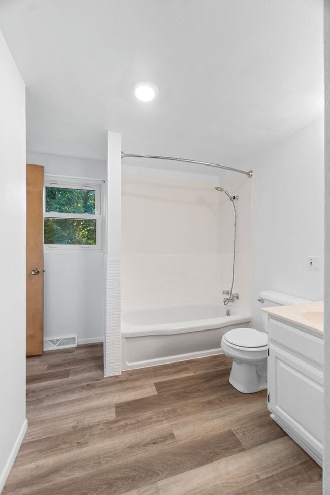 Building Photo - Beautiful House in Cape