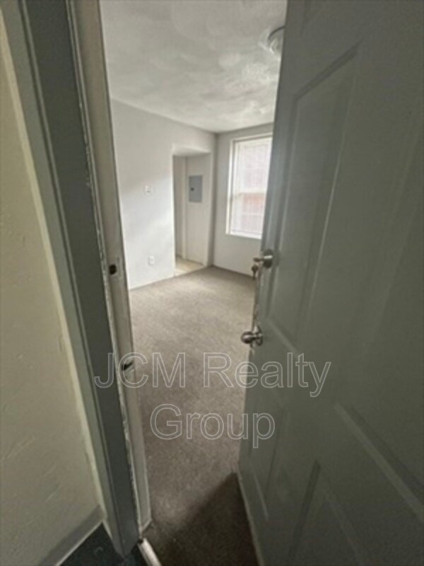 Building Photo - 63 Shawmut St