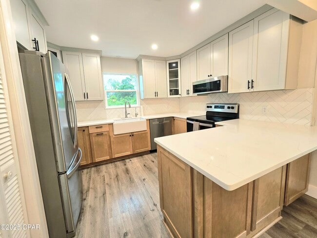 Building Photo - 7248 Shady Dr
