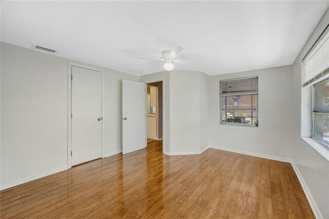 Building Photo - 7804 Niagara Dr