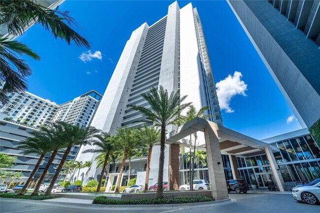 Building Photo - 16385 Biscayne Blvd