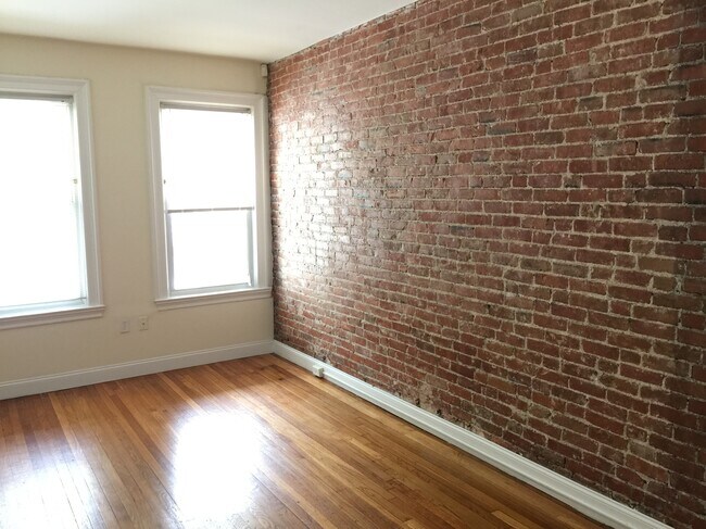 Building Photo - Ashford Street Apartments