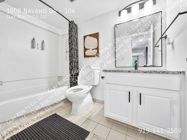Building Photo - 1008 Navaho Dr