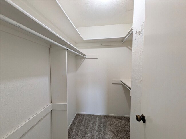 Building Photo - 3302 Townbluff Pl