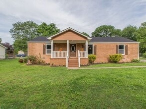 Building Photo - 211 Nix Dr
