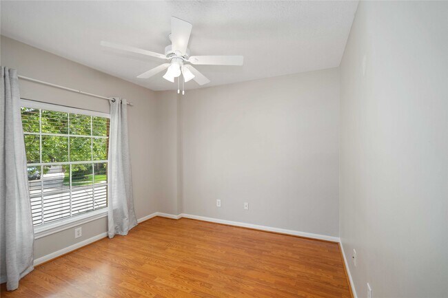 Building Photo - 707 Lytton Springs Way