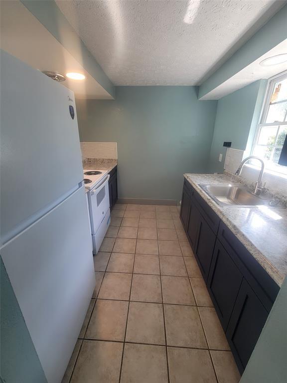 Building Photo - 5711 Silver Spur Dr