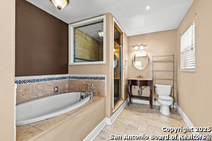 Building Photo - 4414 Tropical Dr