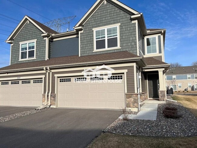 Building Photo - 3040 Basswood St