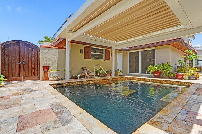 Building Photo - 683 Pelican Way