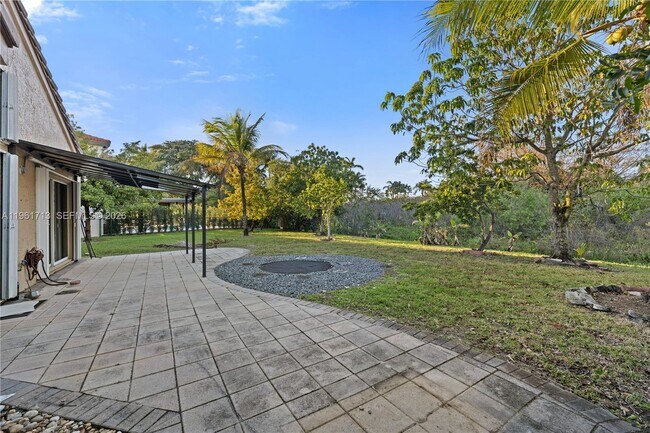 Building Photo - 17491 SW 33rd St