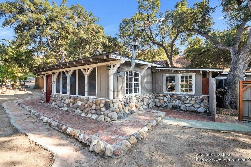 Building Photo - 15353 Iron Canyon Rd