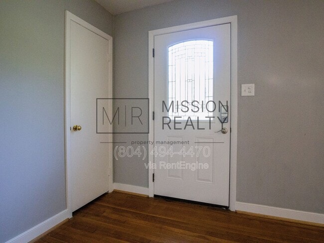 Building Photo - 1107 Ironington Rd