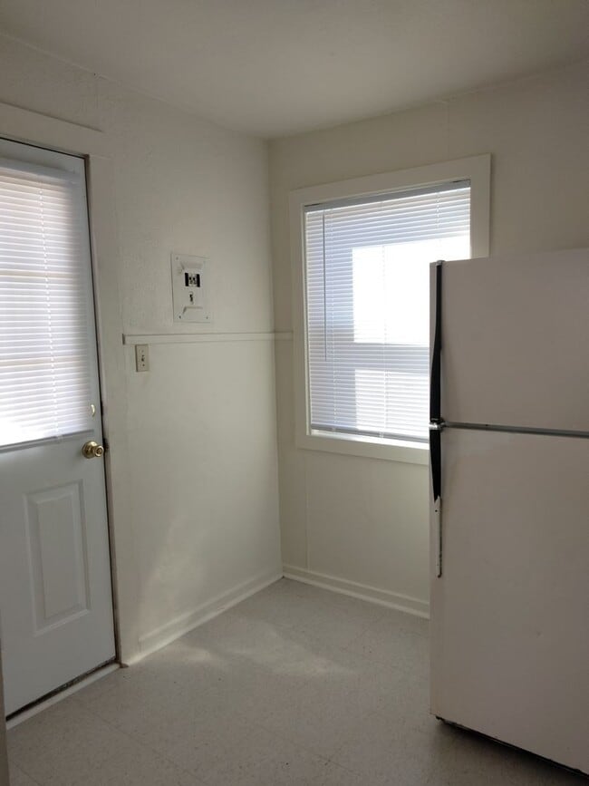 Building Photo - Cozy One Bedroom, One Bath House in Peaceful Location for $600!