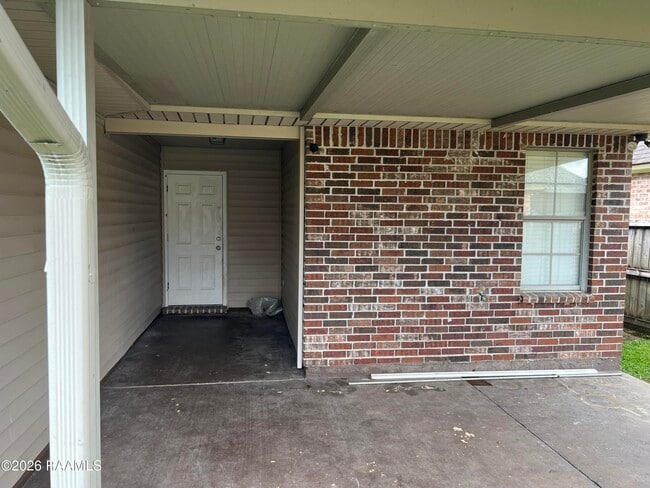 Building Photo - 114 Colchester Dr