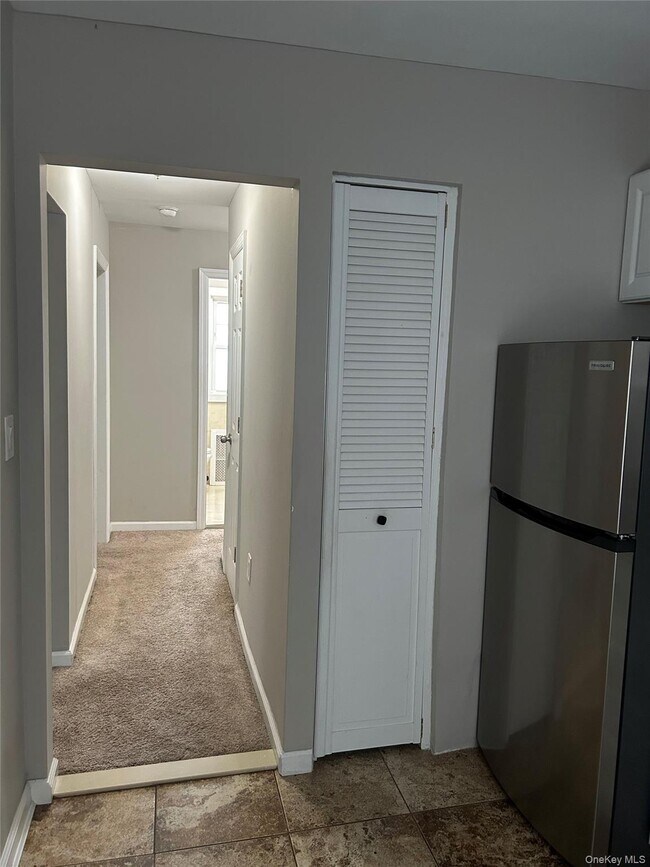 Building Photo - 248-15 89th Ave