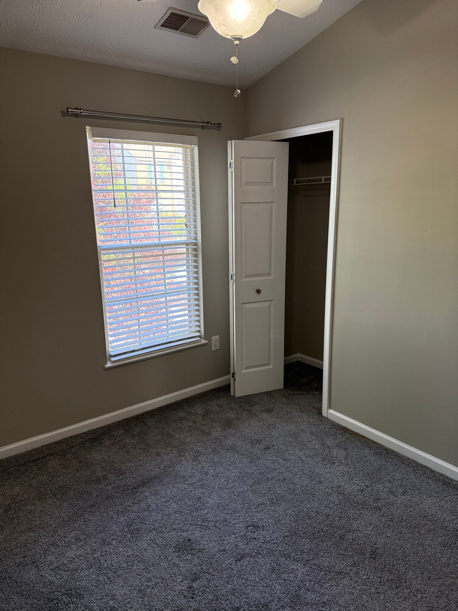 Building Photo - 6622 Cambria Ter
