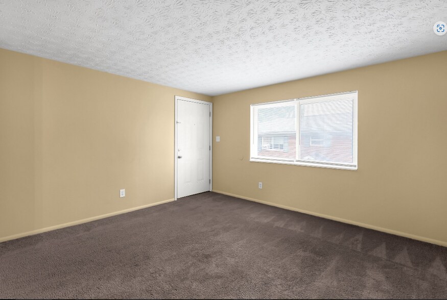 Building Photo - 3001 Markham Rd