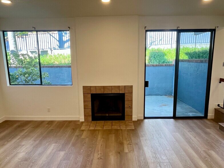 Building Photo - 29105 Thousand Oaks Blvd