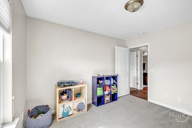 Building Photo - 128 Whitehaven Rd