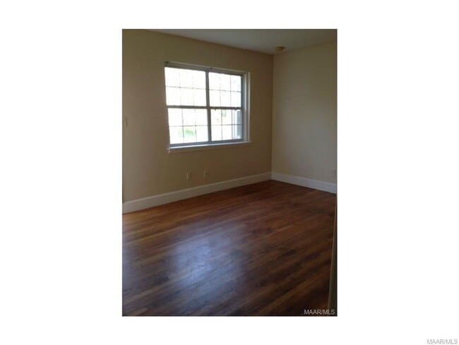 Building Photo - Edgemont