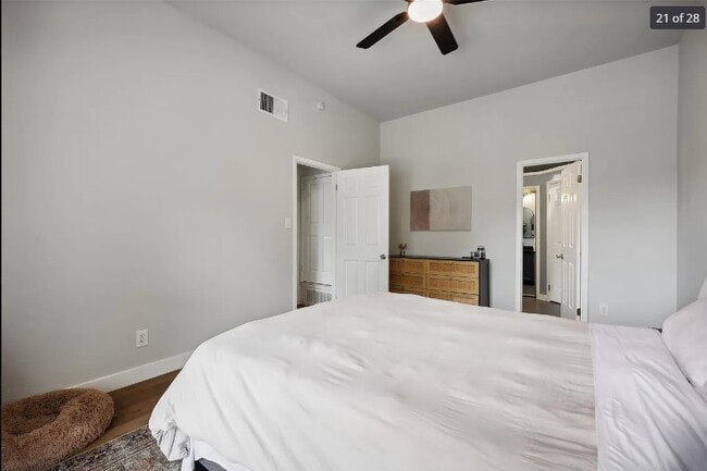 Building Photo - 13246 Pandora Dr