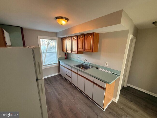 Building Photo - 220 Delsea Dr