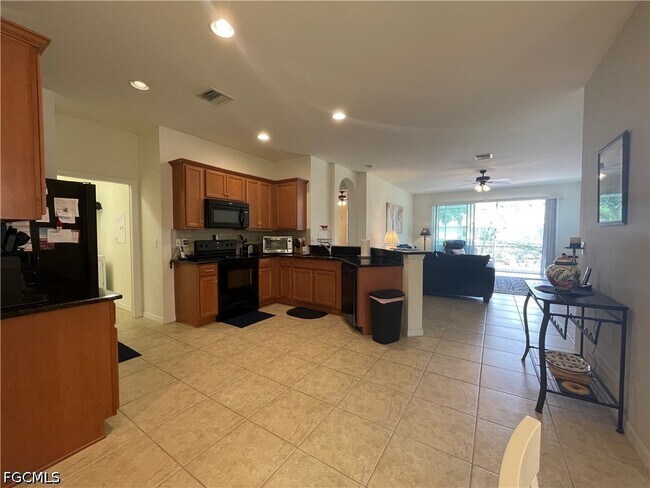 Building Photo - 10457 Materita Dr
