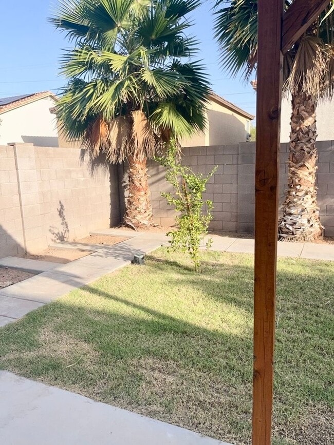 Building Photo - Perfect Location 202 & Guadalupe