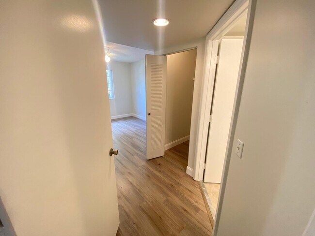 Building Photo - 4155 N Haverhill Rd